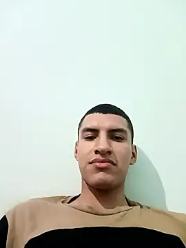 Snapshot of Rogersmit2 chatting on 11.26.25 Rogersmit2 online show from 11.26.25