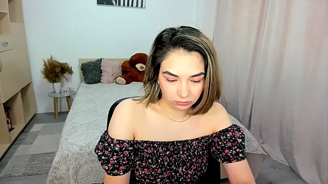 Alexa Dolly12 online show from 05.05.26