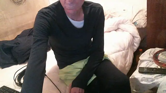 Snapshot of bravo23toro chatting on 03.15.25 bravo23toro online show from 03.15.25