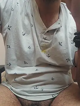 Snapshot of Hornie_small_Dick01 chatting on 01.05.26 Hornie small Dick01 online show from 01.05.26