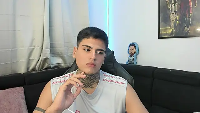 Snapshot of mad_maxxx2 chatting on 01.26.25 mad maxxx2 online show from 01.26.25