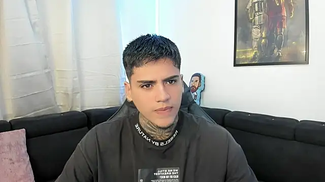 Snapshot of mad_maxxx2 chatting on 02.05.25 mad maxxx2 online show from 02.05.25