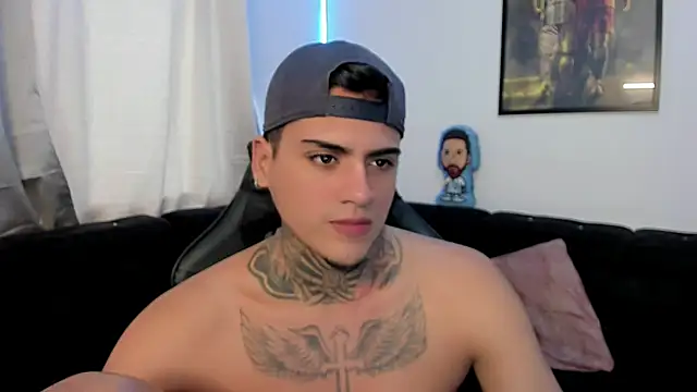 Snapshot of mad_maxxx2 chatting on 02.14.25 mad maxxx2 online show from 02.14.25