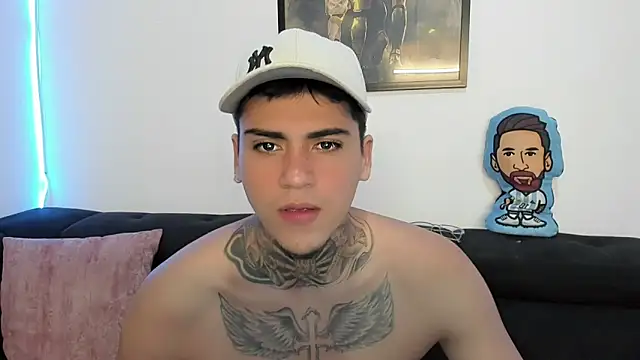 Snapshot of mad_maxxx2 chatting on 02.19.25 mad maxxx2 online show from 02.19.25