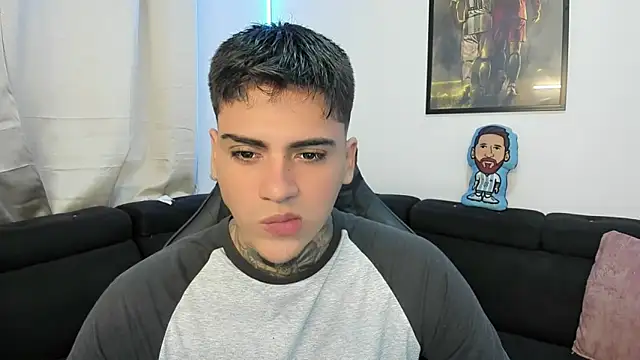 Snapshot of mad_maxxx2 chatting on 02.21.25 mad maxxx2 online show from 02.21.25