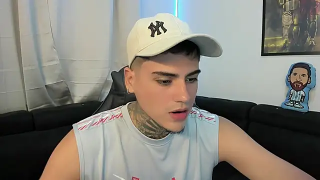 Snapshot of mad_maxxx2 chatting on 02.21.25 mad maxxx2 online show from 02.21.25