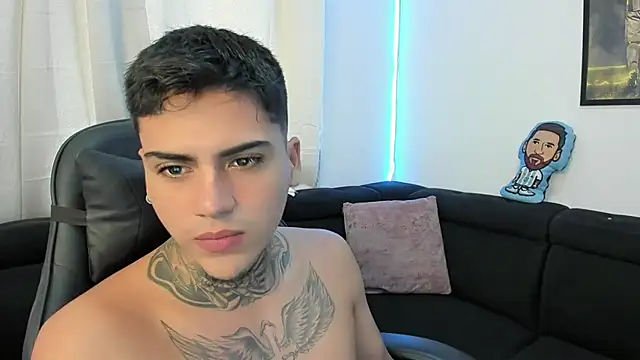 Snapshot of mad_maxxx2 chatting on 02.23.25 mad maxxx2 online show from 02.23.25