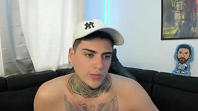 Snapshot of mad_maxxx2 chatting on 03.02.25 mad maxxx2 online show from 03.02.25