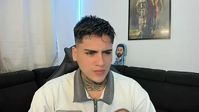 Snapshot of mad_maxxx2 chatting on 03.06.25 mad maxxx2 online show from 03.06.25