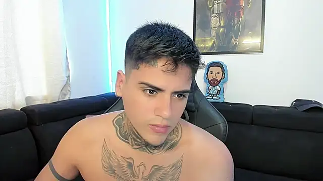 Snapshot of mad_maxxx2 chatting on 03.08.25 mad maxxx2 online show from 03.08.25