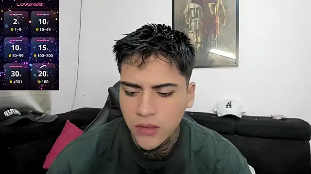 Snapshot of mad_maxxx2 chatting on 09.18.25 mad maxxx2 online show from 09.18.25