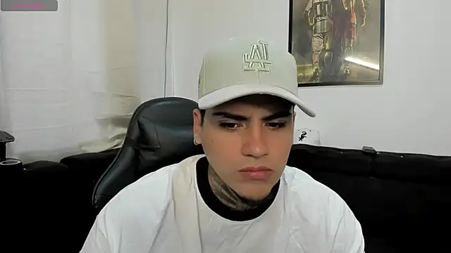 Snapshot of mad_maxxx2 chatting on 10.24.25 mad maxxx2 online show from 10.24.25