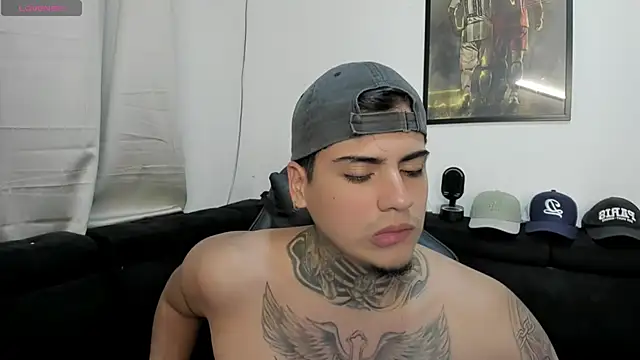 Snapshot of mad_maxxx2 chatting on 10.27.25 mad maxxx2 online show from 10.27.25