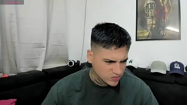 Snapshot of mad_maxxx2 chatting on 10.29.25 mad maxxx2 online show from 10.29.25