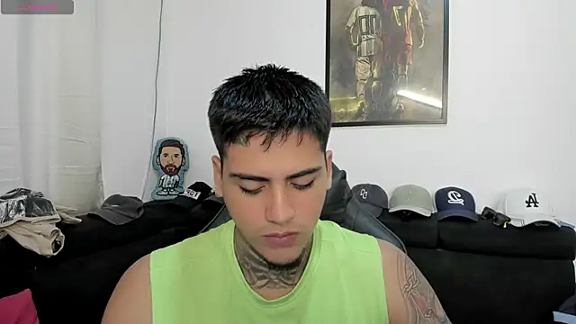 Snapshot of mad_maxxx2 chatting on 11.10.25 mad maxxx2 online show from 11.10.25