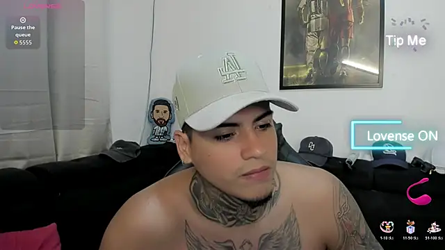 Snapshot of mad_maxxx2 chatting on 11.11.25 mad maxxx2 online show from 11.11.25