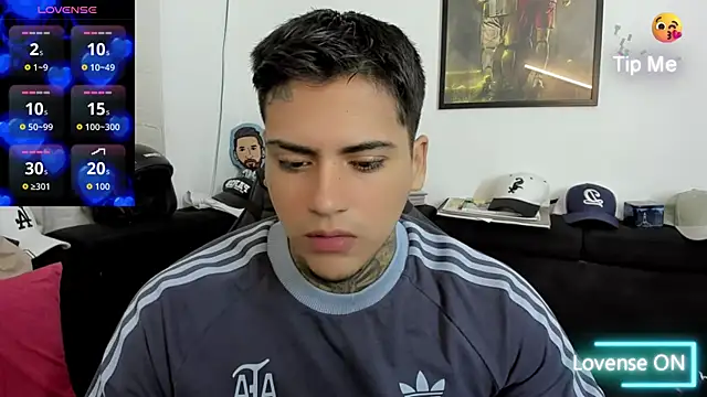 Snapshot of mad_maxxx2 chatting on 01.11.26 mad maxxx2 online show from 01.11.26