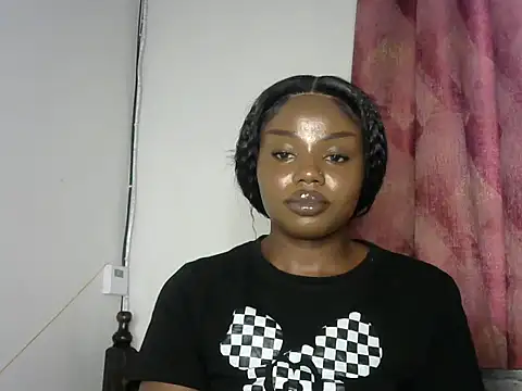 juicyblaqebony online show from 11.17.25