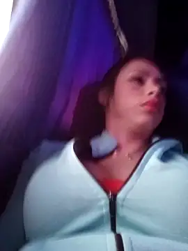 Snapshot of kattaleya993 chatting on 10.02.25 kattaleya993 online show from 10.02.25