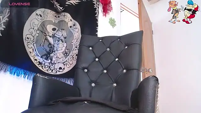 Snapshot of ren_stipee chatting on 10.26.25 ren stipee online show from 10.26.25