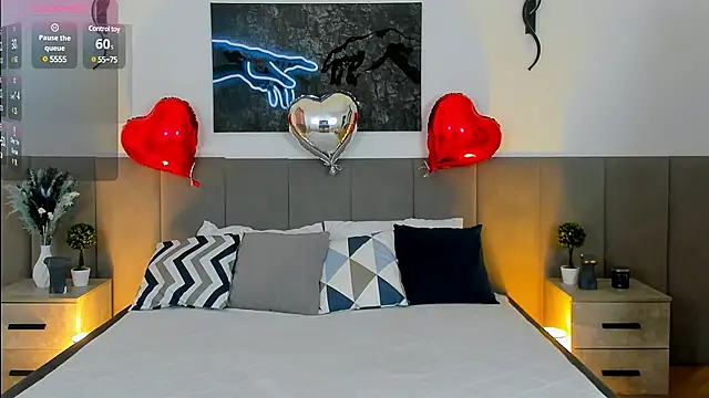 Snapshot of MiaBecky chatting on 02.12.25 MiaBecky online show from 02.12.25