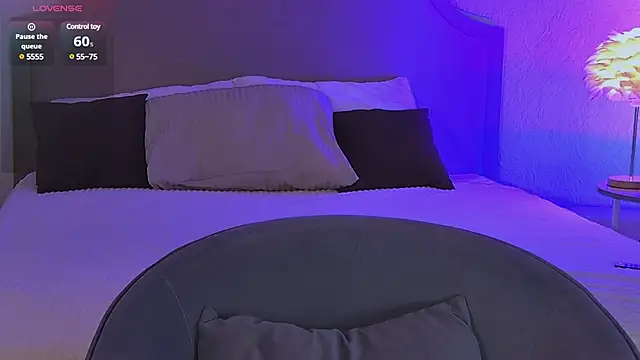 Snapshot of MiaBecky chatting on 03.01.25 MiaBecky online show from 03.01.25