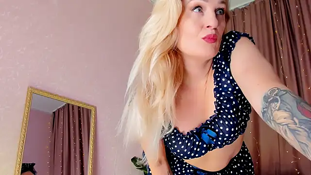 Snapshot of Elis_miracle chatting on 03.23.25 Elis miracle online show from 03.23.25