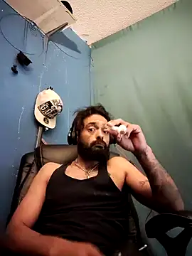 Snapshot of C8L3U chatting on 12.09.24 C8L3U online show from 12.09.24