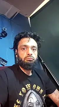 Snapshot of C8L3U chatting on 01.08.25 C8L3U online show from 01.08.25