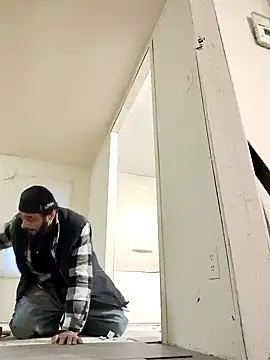 Snapshot of C8L3U chatting on 01.14.25 C8L3U online show from 01.14.25