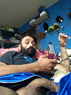 Snapshot of C8L3U chatting on 09.09.25 C8L3U online show from 09.09.25