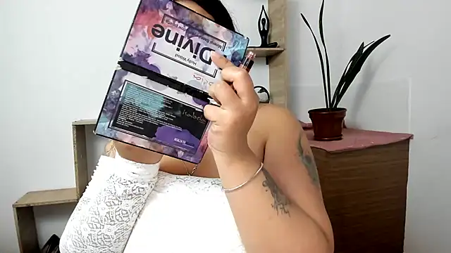 LinaBrowm online show from 08.08.26