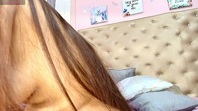 Snapshot of Paola__23 chatting on 02.12.26 Paola 23 online show from 02.12.26