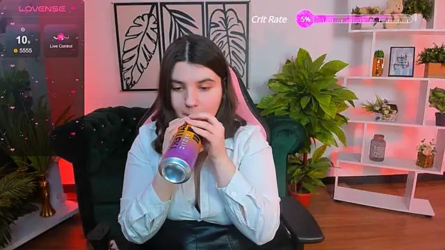 Viola  Shy online show from 02.14.25