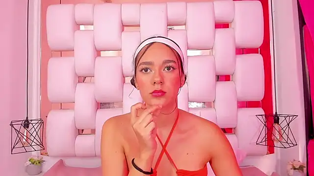 EmmyCruzZ online show from 12.13.25