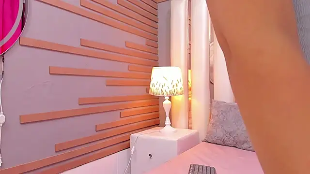 EmmyCruzZ online show from 02.07.26