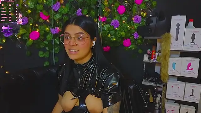 Sweett Mollyy online show from 04.25.26