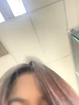 Lin SiYee online show from 10.27.25