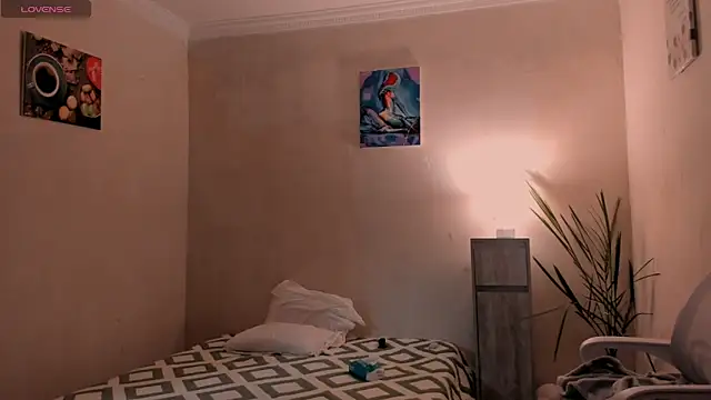 cClandesTina online show from 11.05.25