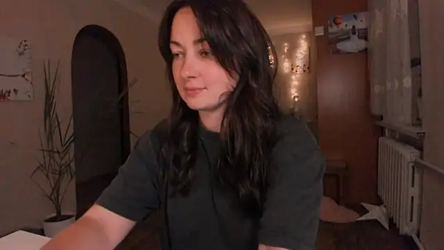 Snapshot of cClandesTina chatting on 06.20.26 cClandesTina online show from 06.20.26