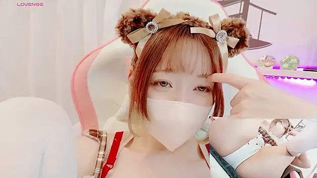 Snapshot of yuayua854 chatting on 05.03.26 yuayua854 online show from 05.03.26