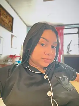 Pretty Isadora online show from 02.23.25