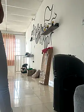 Pretty Isadora online show from 11.11.25