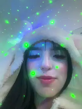 Snapshot of Lyane_xx chatting on 12.04.24 Lyane xx online show from 12.04.24