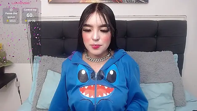 Snapshot of Lyane_xx chatting on 12.11.24 Lyane xx online show from 12.11.24