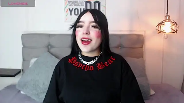 Snapshot of Lyane_xx chatting on 01.15.25 Lyane xx online show from 01.15.25