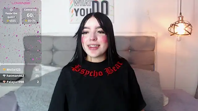 Snapshot of Lyane_xx chatting on 01.15.25 Lyane xx online show from 01.15.25