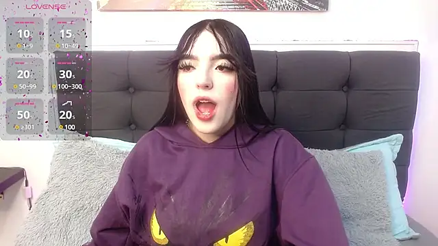 Snapshot of Lyane_xx chatting on 01.24.25 Lyane xx online show from 01.24.25