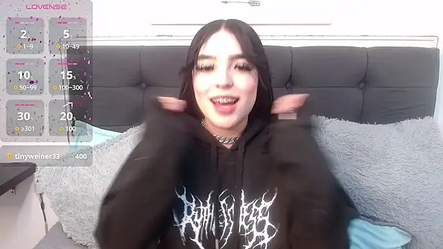 Snapshot of Lyane_xx chatting on 02.02.25 Lyane xx online show from 02.02.25