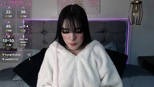 Snapshot of Lyane_xx chatting on 02.05.25 Lyane xx online show from 02.05.25